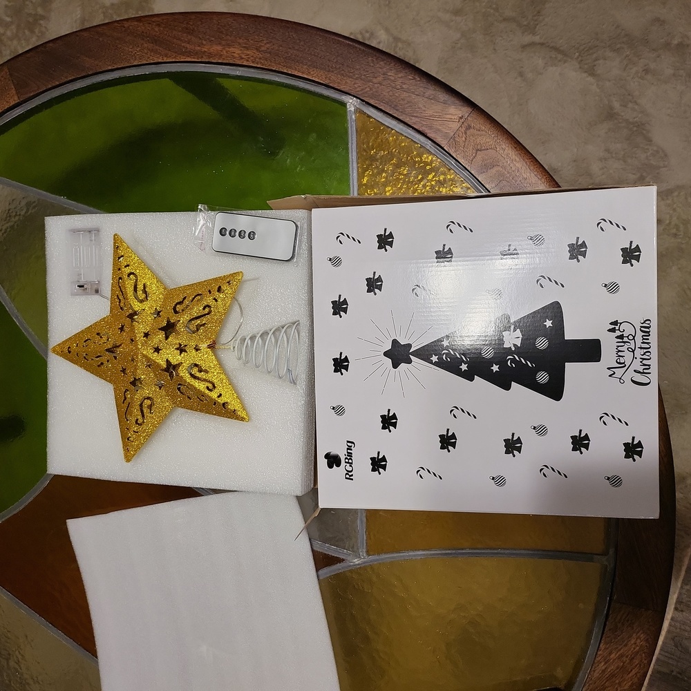Christmas Tree Topper - lights w/remote